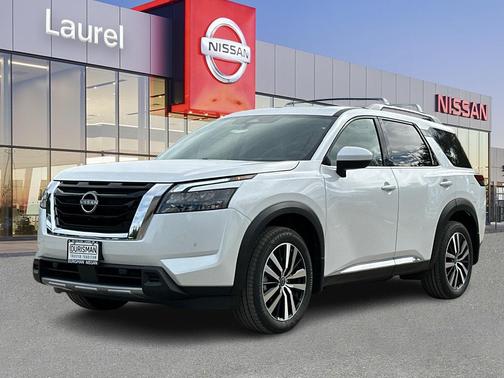 2025 Nissan Pathfinder Platinum 4WD