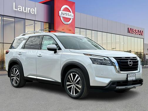 2025 Nissan Pathfinder Platinum 4WD