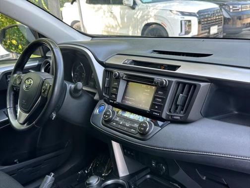 2016 Toyota RAV4 Hybrid XLE