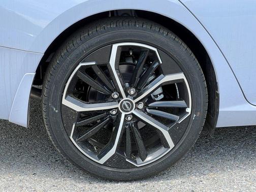 2025 Nissan Altima SR FWD