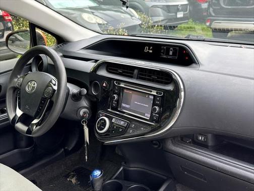 2018 Toyota Prius c Four