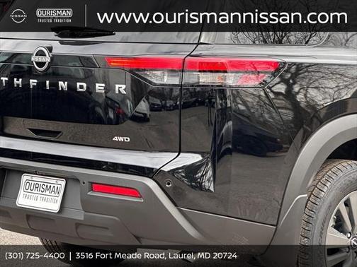 2025 Nissan Pathfinder SV 4WD