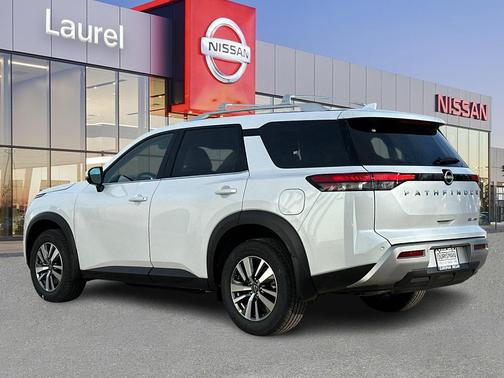 2025 Nissan Pathfinder SL 4WD