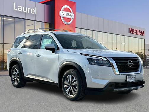 2025 Nissan Pathfinder SL 4WD