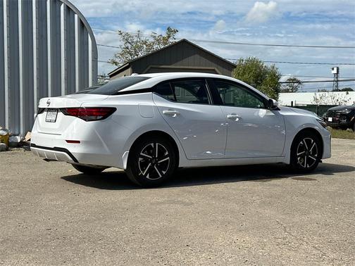 2025 Nissan Sentra SV