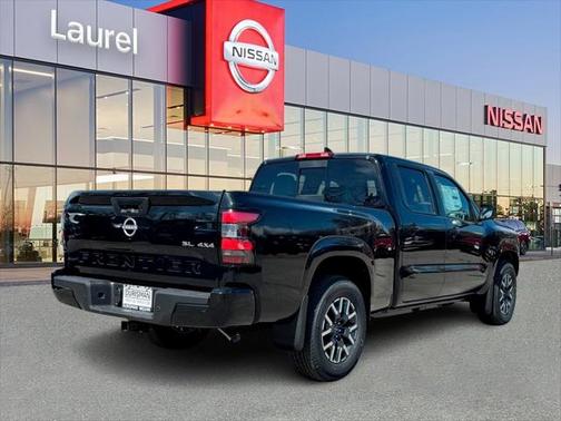 2025 Nissan Frontier SL