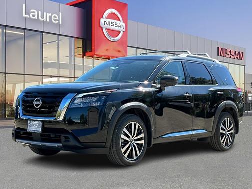 2025 Nissan Pathfinder Platinum 4WD