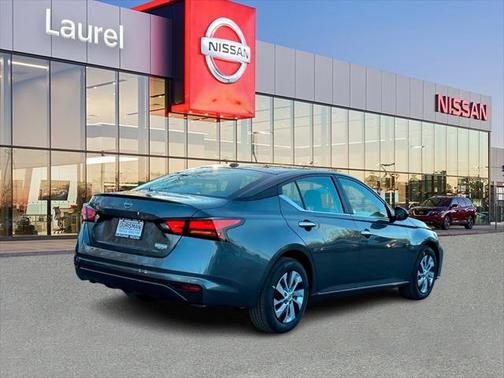 2025 Nissan Altima S FWD