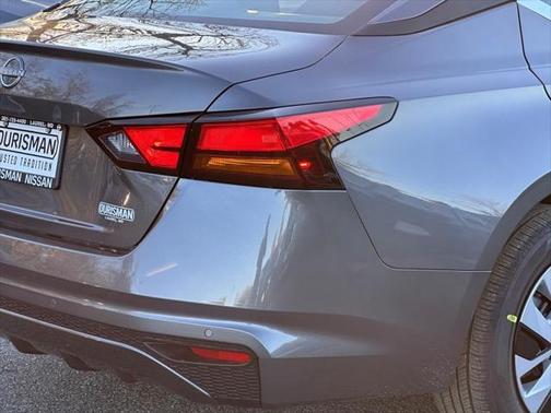 2025 Nissan Altima S FWD