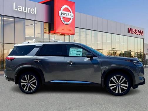 2025 Nissan Pathfinder Platinum 4WD