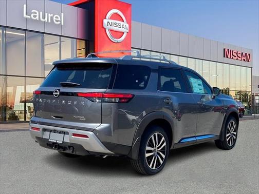 2025 Nissan Pathfinder Platinum 4WD