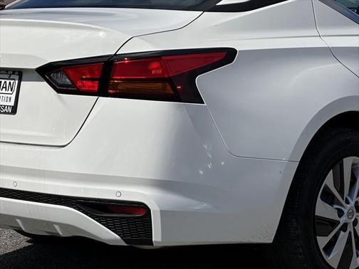 2025 Nissan Altima S FWD