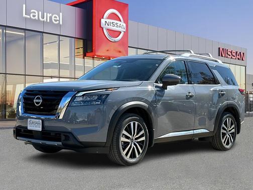2025 Nissan Pathfinder Platinum 4WD