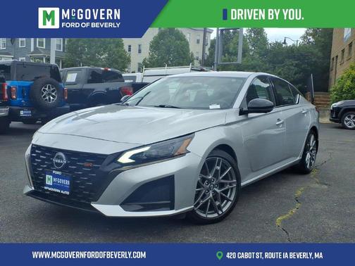 Brilliant Silver 2023 Nissan Altima 2.0 SR