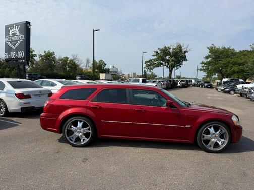 Burgundy 2005 Dodge Magnum RT