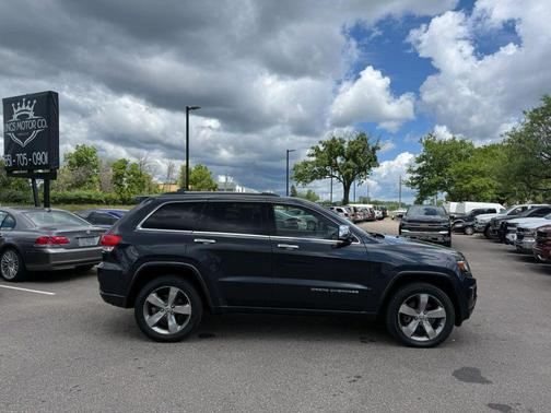 Gray 2014 Jeep Grand Cherokee Overland