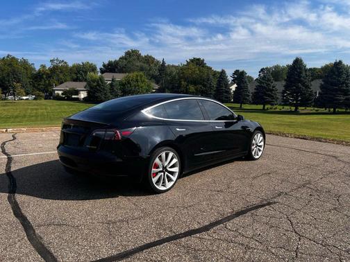 2019 Tesla Model 3 Long Range