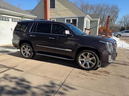 2015 Cadillac Escalade Luxury