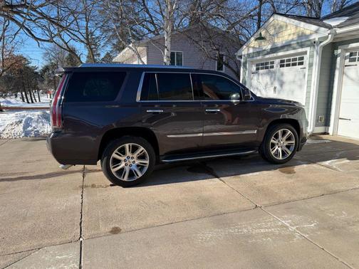 2015 Cadillac Escalade Luxury