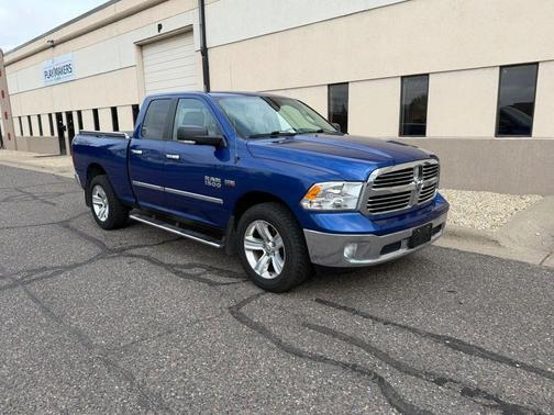 Blue Streak Pearlcoat 2014 RAM 1500 Big Horn