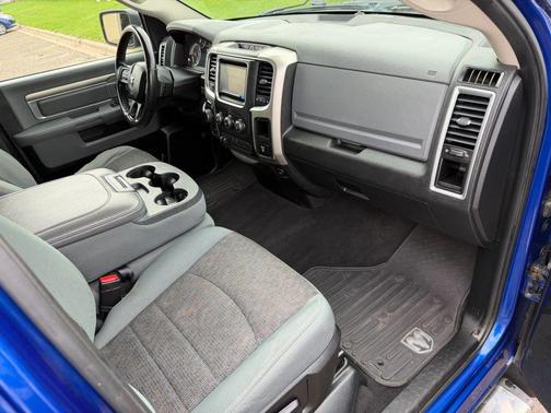 Blue Streak Pearlcoat 2014 RAM 1500 Big Horn
