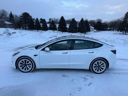 2022 Tesla Model 3 Long Range