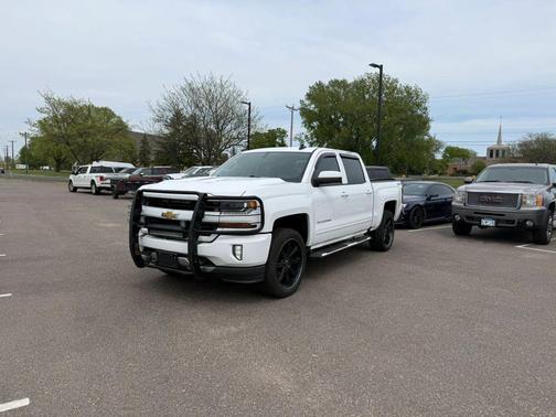 White 2017 Chevrolet Silverado 1500 2LT