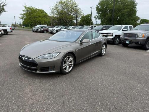 Gray 2015 Tesla Model S 70D