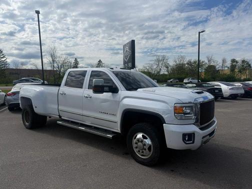 White 2018 GMC Sierra 3500 Denali