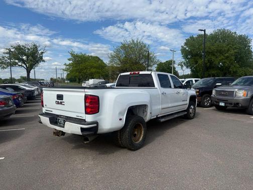 White 2018 GMC Sierra 3500 Denali