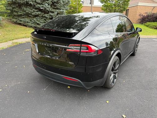 2016 Tesla Model X 75D Sport Utility 4D