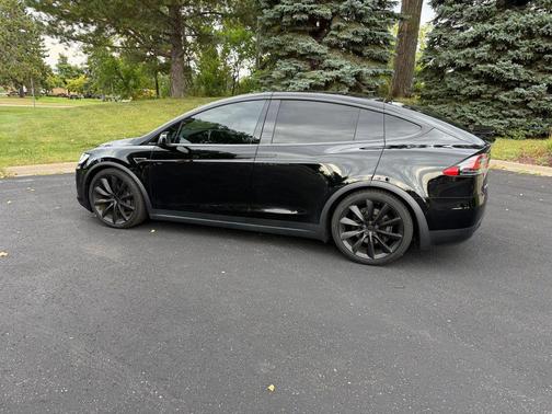 2016 Tesla Model X 75D Sport Utility 4D