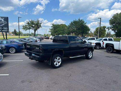 2001 Dodge Ram 1500 Short Bed