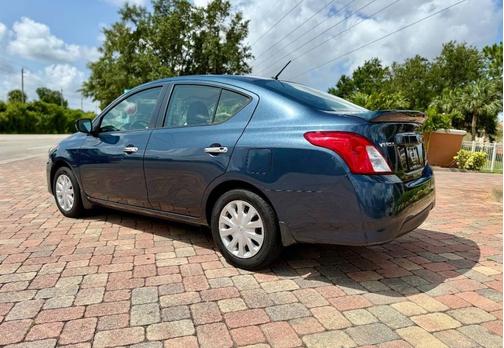 2016 Nissan Versa 1.6 SV