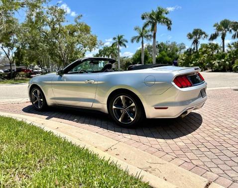 2015 Ford Mustang V6