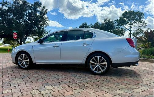 2009 Lincoln MKS Base