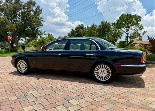 2006 Jaguar XJ Vanden Plas