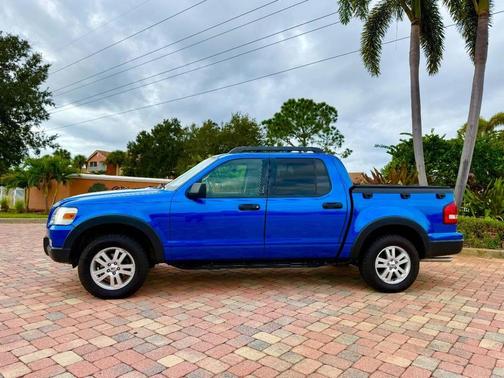 2010 Ford Explorer Sport Trac XLT