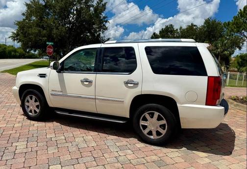 2008 Cadillac Escalade Base