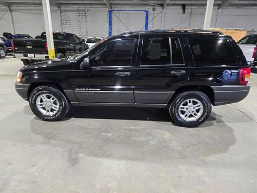 2002 Jeep Grand Cherokee Laredo