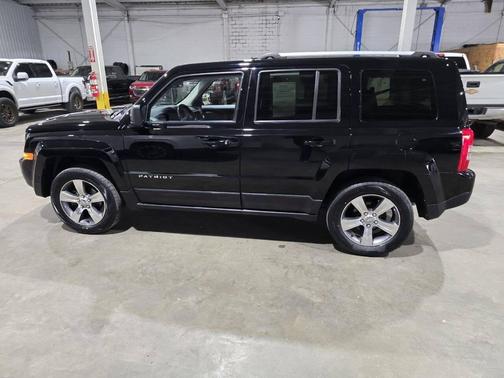 Black Clearcoat 2017 Jeep Patriot High Altitude