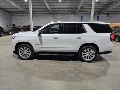 Iridescent Pearl Tricoat 2021 Chevrolet Tahoe Premier