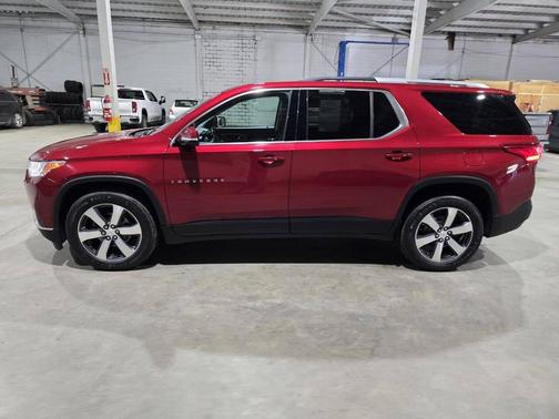 Cajun Red Tintcoat 2018 Chevrolet Traverse LT Leather