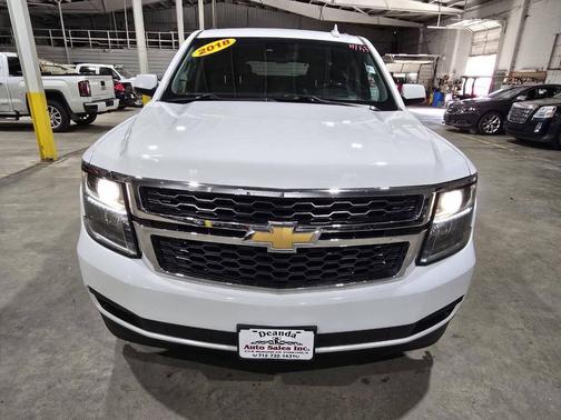 Summit White 2018 Chevrolet Suburban LT