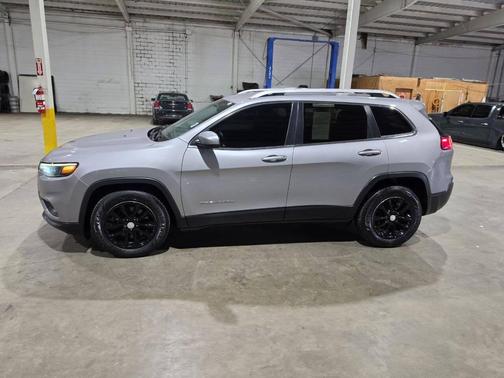 Billet Silver Metallic Clearcoat 2019 Jeep Cherokee Latitude