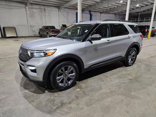 2021 Ford Explorer XLT AWD 4dr SUV