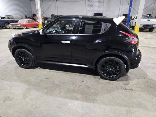 2017 Nissan Juke SV AWD 4dr Crossover
