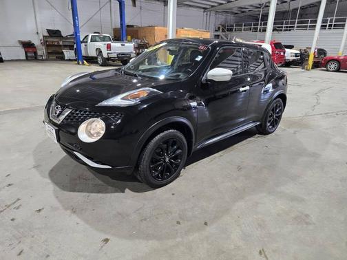 2017 Nissan Juke SV AWD 4dr Crossover