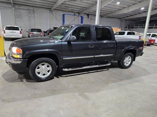 2005 GMC Sierra 1500 SLE Crew Cab