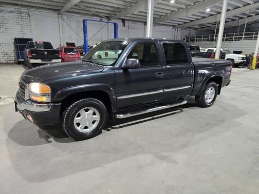 2005 GMC Sierra 1500 SLE Crew Cab